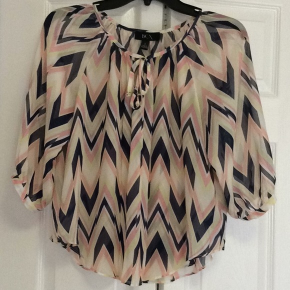 Adorable juniors top - Picture 3 of 7